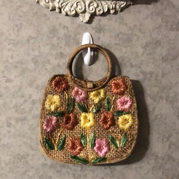 HP 10/22/23 Vintage 50’s 60’s Hand Woven Straw Purse w/ Floral Design - Picture 2 of 15